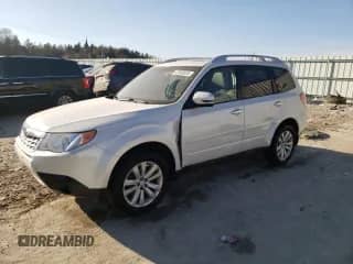 2013 Subaru Forester X Touring z VIN JF2SHAGC6DH410169, wystawiony jako Copart lot #47939525 z przebiegiem 110 088 mil mil oraz Czysty tytuł • Clean title. Historia ofert i sprzedaży dostępna na DreamBid. Obrazek 1.