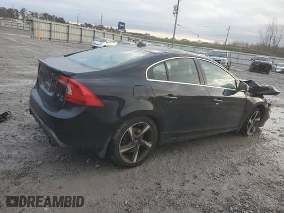 2014 Volvo S60 T6 with VIN YV1902FH2E2293308, listed as a Copart auction lot 85340634 with Not provided miles and Salvage title. Bid and sale history available at DreamBid. Image 3.