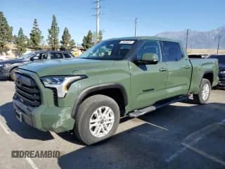 2022 Toyota Tundra SR5 с VIN 5TFLA5EC3NX007386, выставлен на аукционе Copart как лот 56568835 с пробегом 19 681 миль миль и Списание • Salvage title. История ставок и продаж доступна на DreamBid. Изображение 1.