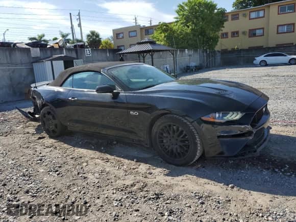 2018 Ford Mustang GT Premium z VIN 1FATP8FF8J5143131, wystawiony jako Copart lot #69459065 z przebiegiem 75 773 mil mil oraz Szkoda całkowita • Salvage title. Historia ofert i sprzedaży dostępna na DreamBid. Obrazek 4.