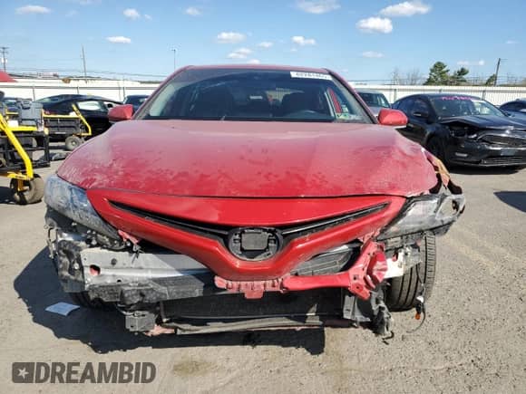 2022 Toyota Camry SE z VIN 4T1G11AK9NU025413, wystawiony jako Copart lot #82281465 z przebiegiem 70 268 mil mil oraz Szkoda całkowita • Salvage title. Historia ofert i sprzedaży dostępna na DreamBid. Obrazek 5.