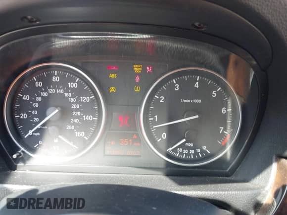 2010 BMW 3 Series 328i с VIN WBAPH5C51AA448963, выставлен на аукционе IAAI как лот 42568110 с пробегом 112 050 миль миль и . История ставок и продаж доступна на DreamBid. Изображение 7.