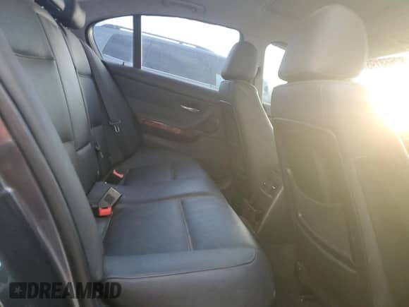 2008 BMW 3 Series 335i z VIN WBAVB77538NH78611, wystawiony jako Copart lot #82668195 z przebiegiem 174 848 mil mil oraz Szkoda całkowita • Salvage title. Historia ofert i sprzedaży dostępna na DreamBid. Obrazek 10.