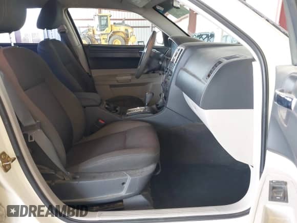 2006 Chrysler 300 with VIN 2C3LA43R36H290920, listed as a IAAI auction lot 43082121 with 258,349 mi miles and . Bid and sale history available at DreamBid. Image 5.