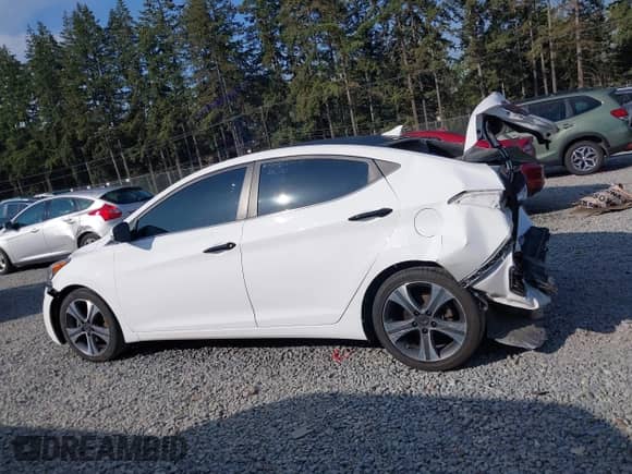 2015 Hyundai Elantra Sport с VIN KMHDH4AH3FU321291, выставлен на аукционе IAAI как лот 43076558 с пробегом 54 529 миль миль и . История ставок и продаж доступна на DreamBid. Изображение 15.