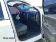 2019 Ram 1500 Tradesman z VIN 1C6RR6FT6KS545782, wystawiony jako IAAI lot #42551738 z przebiegiem 117 381 mil mil oraz . Historia ofert i sprzedaży dostępna na DreamBid. Obrazek 5.