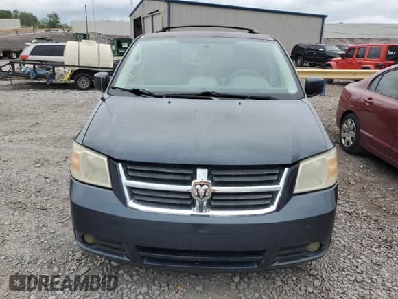 2008 Dodge Grand Caravan SXT z VIN 2D8HN54P28R604287, wystawiony jako Copart lot #55541054 z przebiegiem 208 827 mil mil oraz Czysty tytuł • Clean title. Historia ofert i sprzedaży dostępna na DreamBid. Obrazek 5.
