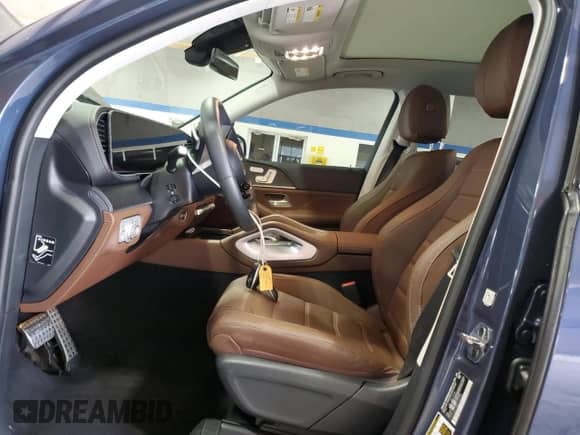 2024 Mercedes-Benz GLS 450 z VIN 4JGFF5KE3RB146226, wystawiony jako Copart lot #68647225 z przebiegiem 19 462 mil mil oraz Szkoda całkowita • Salvage title. Historia ofert i sprzedaży dostępna na DreamBid. Obrazek 7.