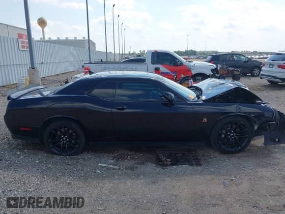 2020 Dodge Challenger R/T Scat Pack with VIN 2C3CDZFJ9LH139232, listed as a IAAI auction lot 43086824 with 78,210 mi miles and . Bid and sale history available at DreamBid. Image 14.