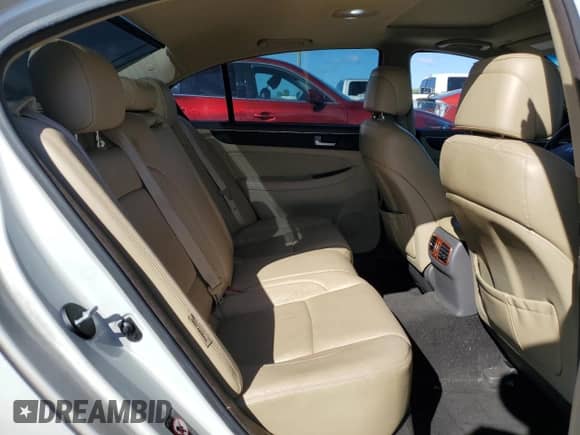 2013 Hyundai Genesis 3.8L z VIN KMHGC4DD0DU231517, wystawiony jako Copart lot #74777994 z przebiegiem 129 206 mil mil oraz Nie do naprawy • Non repairable. Historia ofert i sprzedaży dostępna na DreamBid. Obrazek 10.