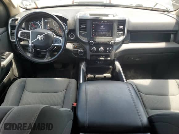 2020 Ram 1500 Big Horn с VIN 1C6RREFT1LN209127, выставлен на аукционе Copart как лот 64602685 с пробегом 171 026 миль миль и Списание • Salvage title. История ставок и продаж доступна на DreamBid. Изображение 8.