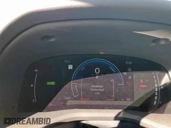 2025 Toyota Camry SE with VIN 4T1DAACK0SU050812, listed as a Copart auction lot 86651905 with 7,042 mi miles and Salvage title. Bid and sale history available at DreamBid. Image 9.