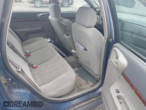 2003 Chevrolet Impala z VIN 2G1WF52E139176461, wystawiony jako IAAI lot #43393102 z przebiegiem 139 294 mil mil oraz . Historia ofert i sprzedaży dostępna na DreamBid. Obrazek 8.