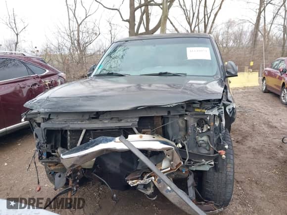 2003 GMC Sierra 1500 SLE с VIN 1GTEK19T53E241692, выставлен на аукционе IAAI как лот 41140059 с пробегом 106 472 миль миль и . История ставок и продаж доступна на DreamBid. Изображение 12.