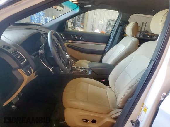 2017 Ford Explorer с VIN 1FM5K8B86HGD44741, выставлен на аукционе Copart как лот 82131785 с пробегом 107 006 миль миль и Чистый • Clean title. История ставок и продаж доступна на DreamBid. Изображение 7.