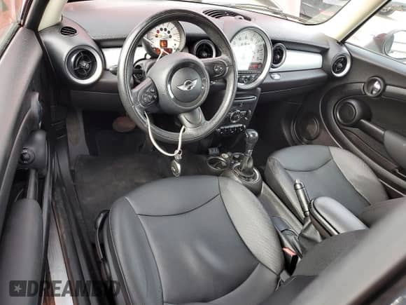 2013 MINI Hardtop с VIN WMWSU3C56DT679389, выставлен на аукционе Copart как лот 86839305 с пробегом 96 442 миль миль и Списание • Salvage title. История ставок и продаж доступна на DreamBid. Изображение 8.