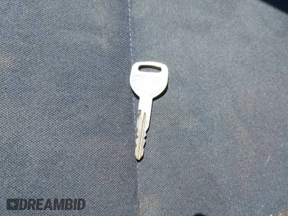 1993 Honda Civic z VIN 2HGEJ2244PH516304, wystawiony jako IAAI lot #42231521 z przebiegiem 175 119 mil mil oraz . Historia ofert i sprzedaży dostępna na DreamBid. Obrazek 11.