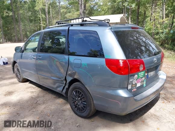 2010 Toyota Sienna CE z VIN 5TDKK4CC2AS327868, wystawiony jako IAAI lot #43291981 z przebiegiem 149 532 mil mil oraz . Historia ofert i sprzedaży dostępna na DreamBid. Obrazek 3.