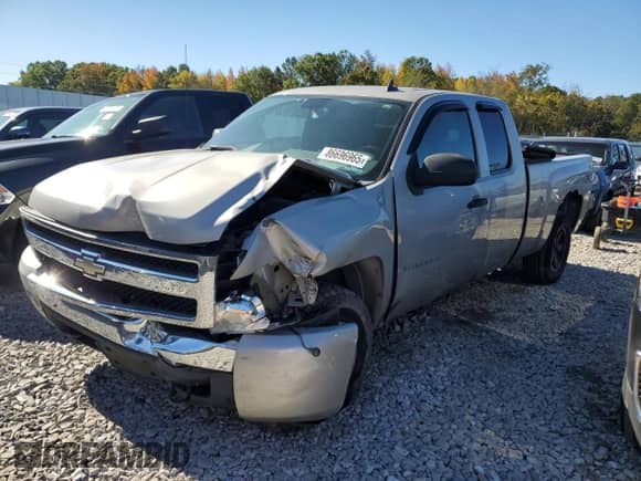 2007 Chevrolet Silverado 1500 1LT z VIN 1GCEK19J67Z556787, wystawiony jako Copart lot #86696965 z przebiegiem 141 800 mil mil oraz Szkoda całkowita • Salvage title. Historia ofert i sprzedaży dostępna na DreamBid. Obrazek 1.