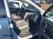 2017 Chevrolet Traverse Premier z VIN 1GNKRJKDXHJ157780, wystawiony jako IAAI lot #43080963 z przebiegiem 134 195 mil mil oraz . Historia ofert i sprzedaży dostępna na DreamBid. Obrazek 5.
