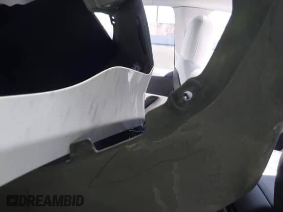 2021 Tesla Model Y Long Range с VIN 5YJYGDEE3MF219908, выставлен на аукционе IAAI как лот 43170922 с пробегом Не указан миль и . История ставок и продаж доступна на DreamBid. Изображение 8.