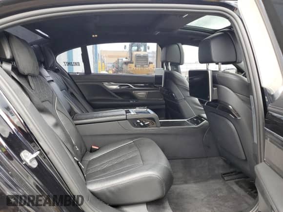 2016 BMW 7 Series 750i xDrive с VIN WBA7F2C57GG419106, выставлен на аукционе Copart как лот 61782145 с пробегом 90 194 миль миль и Чистый • Clean title. История ставок и продаж доступна на DreamBid. Изображение 10.