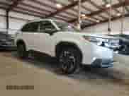 2025 Subaru Forester Limited z VIN JF2SLDNCXSH477521, wystawiony jako Copart lot #90104935 z przebiegiem 7 942 mil mil oraz Szkoda całkowita • Salvage title. Historia ofert i sprzedaży dostępna na DreamBid. Obrazek 4.