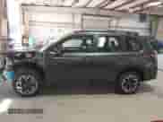 2025 Subaru Forester z VIN JF2SLDAC3SH489449, wystawiony jako IAAI lot #42607170 z przebiegiem 975 mil mil oraz . Historia ofert i sprzedaży dostępna na DreamBid. Obrazek 15.