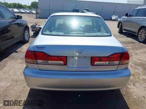 2001 Honda Accord EX with VIN JHMCG566X1C013791, listed as a IAAI auction lot 42548024 with 115,100 mi miles and . Bid and sale history available at DreamBid. Image 16.