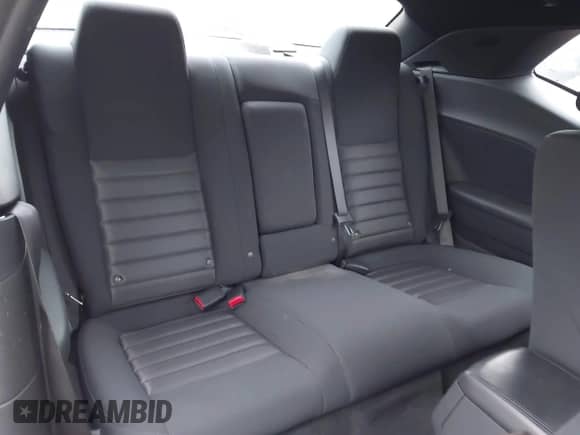 2010 Dodge Challenger SE with VIN 2B3CJ4DV8AH202896, listed as a IAAI auction lot 43435651 with 70,874 mi miles and . Bid and sale history available at DreamBid. Image 8.