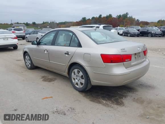 2010 Hyundai Sonata GLS z VIN 5NPET4AC5AH598927, wystawiony jako IAAI lot #43571034 z przebiegiem 117 614 mil mil oraz . Historia ofert i sprzedaży dostępna na DreamBid. Obrazek 3.