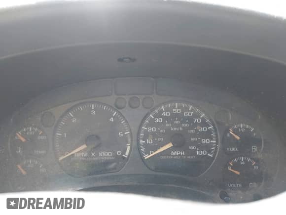 2002 Chevrolet Blazer LS z VIN 1GNDT13W92K219018, wystawiony jako IAAI lot #42967417 z przebiegiem 162 926 mil mil oraz . Historia ofert i sprzedaży dostępna na DreamBid. Obrazek 7.