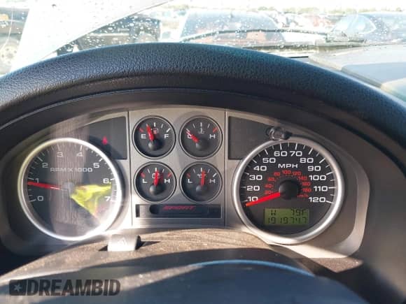 2007 Ford F-150 XL with VIN 1FTPX12V67KB66594, listed as a IAAI auction lot 43137462 with 191,974 mi miles and . Bid and sale history available at DreamBid. Image 7.