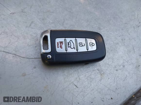 2012 Hyundai Veloster w/Gray Int z VIN KMHTC6AD3CU051669, wystawiony jako IAAI lot #41421833 z przebiegiem 170 000 mil mil oraz . Historia ofert i sprzedaży dostępna na DreamBid. Obrazek 11.