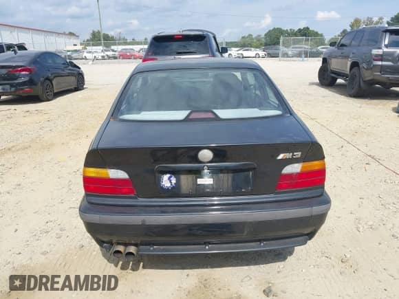 1995 BMW M3 с VIN WBSBF0328SEN91567, выставлен на аукционе IAAI как лот 43296303 с пробегом 92 798 миль миль и . История ставок и продаж доступна на DreamBid. Изображение 17.