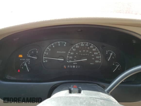 1998 Ford Explorer XLT с VIN 1FMZU35P3WZB21852, выставлен на аукционе Copart как лот 49007685 с пробегом 132 034 миль миль и Списание • Salvage title. История ставок и продаж доступна на DreamBid. Изображение 9.