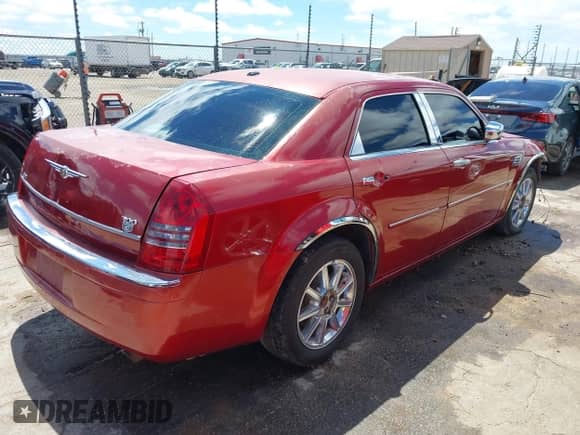 2007 Chrysler 300 C with VIN 2C3KK63H57H651772, listed as a IAAI auction lot 42204851 with 202,504 mi miles and . Bid and sale history available at DreamBid. Image 4.