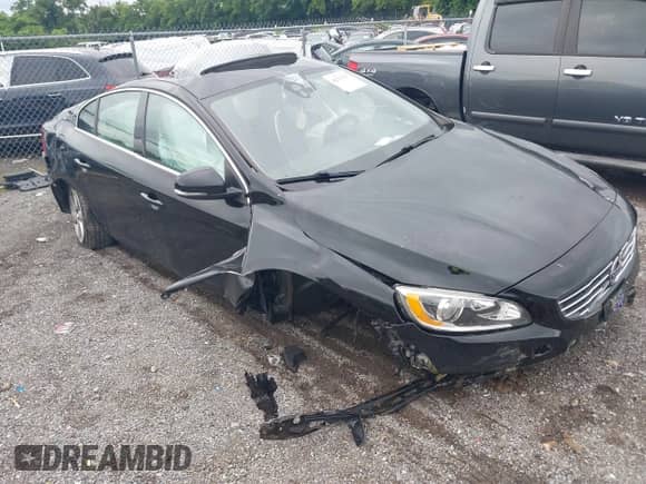 2016 Volvo S60 T5 Premier с VIN YV1612TK3G2411949, выставлен на аукционе IAAI как лот 42353357 с пробегом 152 937 миль миль и . История ставок и продаж доступна на DreamBid. Изображение 1.