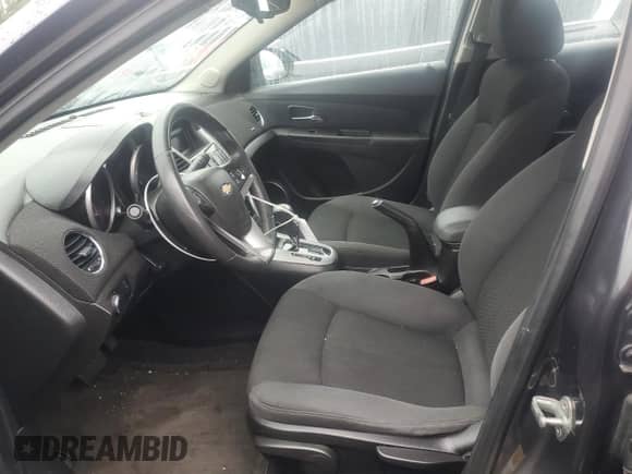 2011 Chevrolet Cruze 1LT z VIN 1G1PF5S9XB7111289, wystawiony jako Copart lot #66905785 z przebiegiem 107 249 mil mil oraz Szkoda całkowita • Salvage title. Historia ofert i sprzedaży dostępna na DreamBid. Obrazek 7.