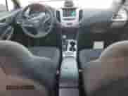 2017 Chevrolet Cruze LS z VIN 3G1BC5SM4HS565006, wystawiony jako Copart lot #85113385 z przebiegiem 60 458 mil mil oraz Szkoda całkowita • Salvage title. Historia ofert i sprzedaży dostępna na DreamBid. Obrazek 8.