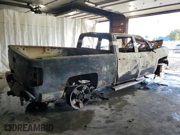 2016 Chevrolet Silverado 2500HD LTZ с VIN 1GC1KWE84GF152810, выставлен на аукционе Copart как лот 83862715 с пробегом Не указан миль и Списание • Salvage title. История ставок и продаж доступна на DreamBid. Изображение 3.