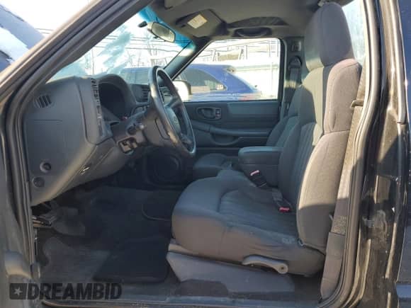 2003 Chevrolet S-10 LS с VIN 1GCCS14XX38254213, выставлен на аукционе Copart как лот 87176854 с пробегом Не указан миль и Списание • Salvage title. История ставок и продаж доступна на DreamBid. Изображение 7.