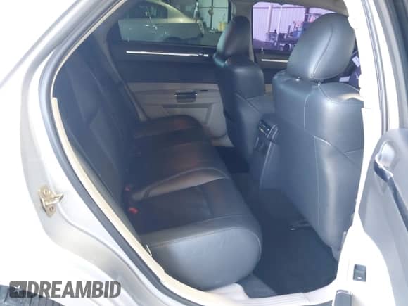 2006 Chrysler 300 C SRT-8 with VIN 2C3LA73W26H471000, listed as a IAAI auction lot 42884335 with 148,180 mi miles and . Bid and sale history available at DreamBid. Image 8.