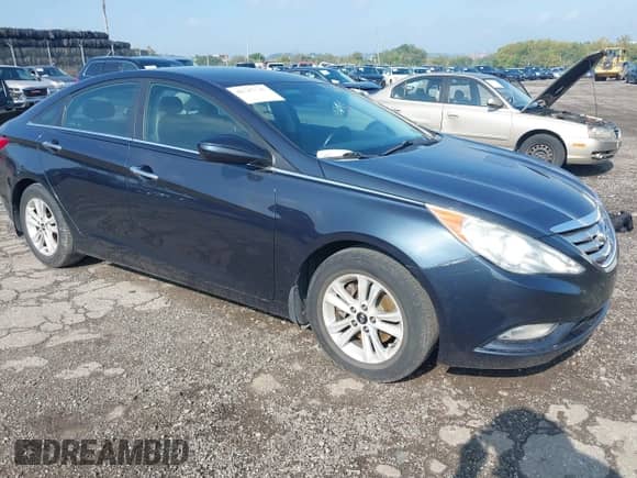 2011 Hyundai Sonata SE с VIN 5NPEC4AC5BH196049, выставлен на аукционе IAAI как лот 43157541 с пробегом 114 168 миль миль и . История ставок и продаж доступна на DreamBid. Изображение 1.