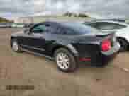 2007 Ford Mustang Deluxe с VIN 1ZVFT80N775326562, выставлен на аукционе Copart как лот 82551505 с пробегом 148 765 миль миль и Чистый • Clean title. История ставок и продаж доступна на DreamBid. Изображение 2.