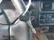 1998 Dodge 1500 z VIN 3B7HF16Z9WM220840, wystawiony jako IAAI lot #41595328 z przebiegiem 199 281 mil mil oraz . Historia ofert i sprzedaży dostępna na DreamBid. Obrazek 11.