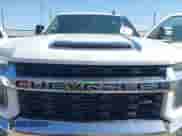 2022 Chevrolet Silverado 2500HD с VIN 2GC1YNE76N1206922, выставлен на аукционе IAAI как лот 42702207 с пробегом 134 925 миль миль и . История ставок и продаж доступна на DreamBid. Изображение 6.