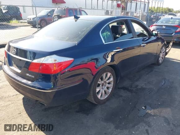 2009 Hyundai Genesis с VIN KMHGC46E39U054314, выставлен на аукционе IAAI как лот 42931113 с пробегом 116 457 миль миль и . История ставок и продаж доступна на DreamBid. Изображение 4.
