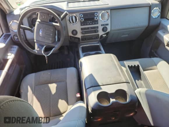 2015 Ford F-250 Lariat z VIN 1FT7W2BT7FEB75339, wystawiony jako Copart lot #87304385 z przebiegiem 196 878 mil mil oraz Szkoda całkowita • Salvage title. Historia ofert i sprzedaży dostępna na DreamBid. Obrazek 8.