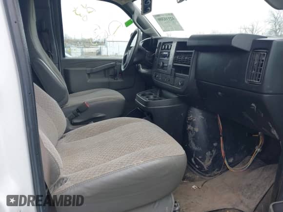 2018 Chevrolet Express Passenger LT с VIN 1GAZGPFG0J1329933, выставлен на аукционе IAAI как лот 42116300 с пробегом 114 269 миль миль и . История ставок и продаж доступна на DreamBid. Изображение 5.